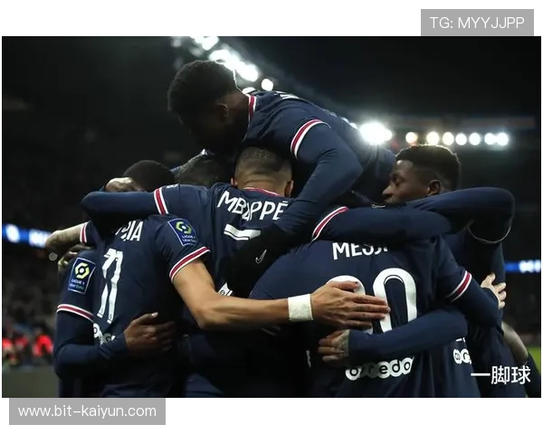 巴黎圣日耳曼关注巴萨中场，德罗解约条款谈判